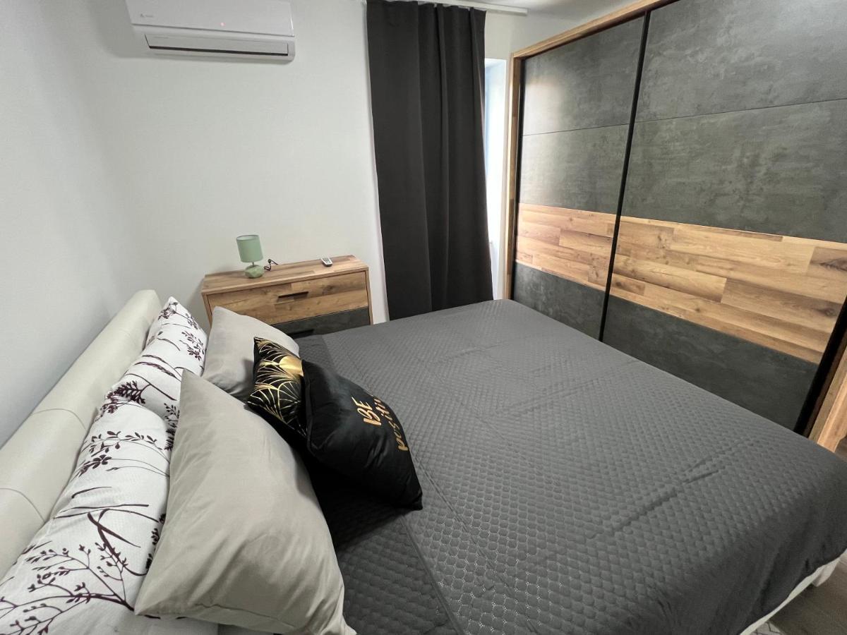 Doneto, Apartment In Private House リエカ エクステリア 写真